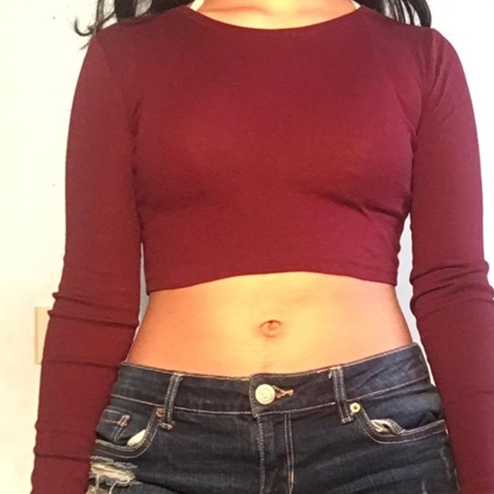 burgundy long sleeve crop top